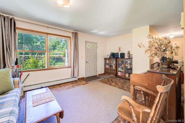 2082 Ulster Heights Road, Ellenville, NY 12788