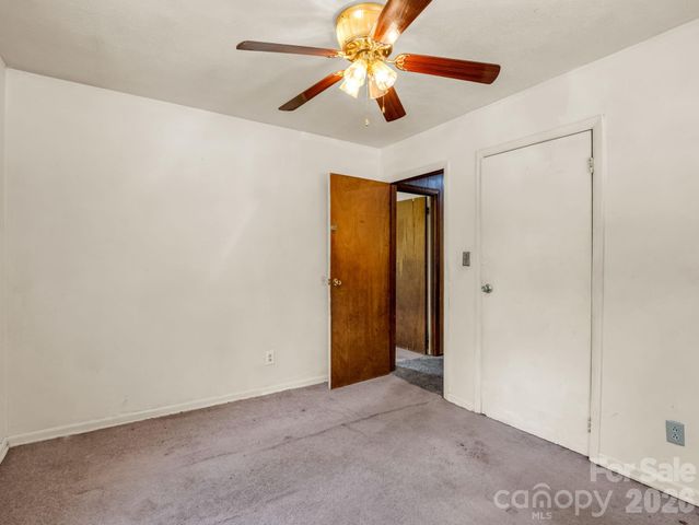 135 Jordan Road, Swannanoa, NC 28778