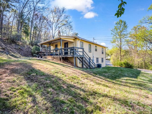 135 Jordan Road, Swannanoa, NC 28778