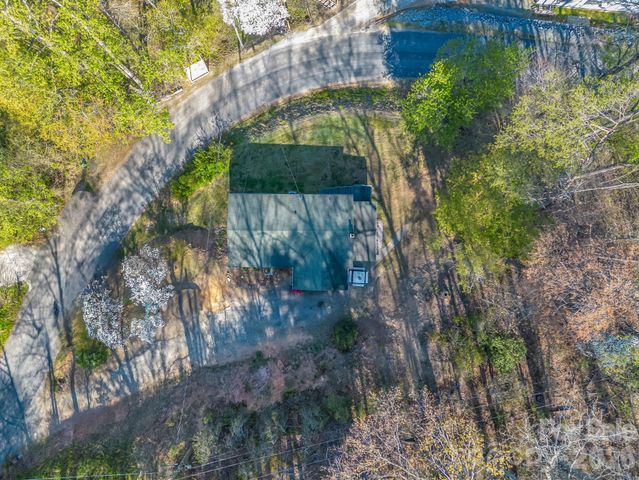 135 Jordan Road, Swannanoa, NC 28778