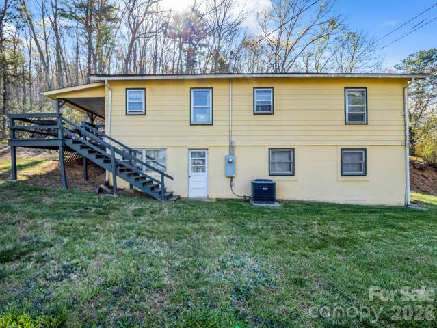 135 Jordan Road, Swannanoa, NC 28778