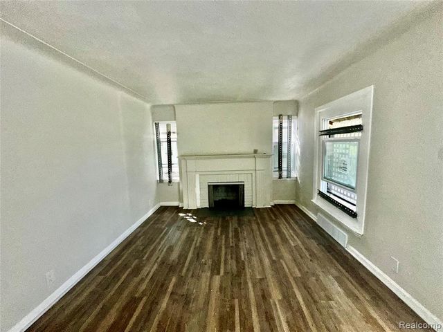 18900 Fairport Street, Detroit, MI 48205