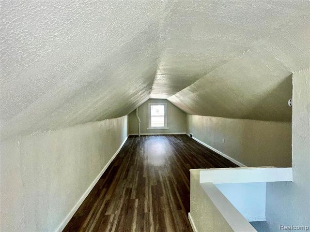 18900 Fairport Street, Detroit, MI 48205