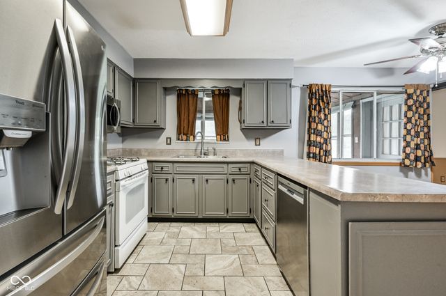 2724 Andy Drive, Indianapolis, IN 46229