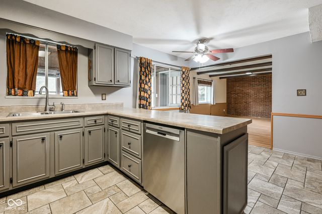 2724 Andy Drive, Indianapolis, IN 46229