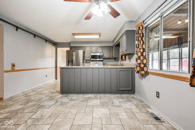2724 Andy Drive, Indianapolis, IN 46229