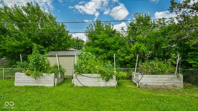 2724 Andy Drive, Indianapolis, IN 46229