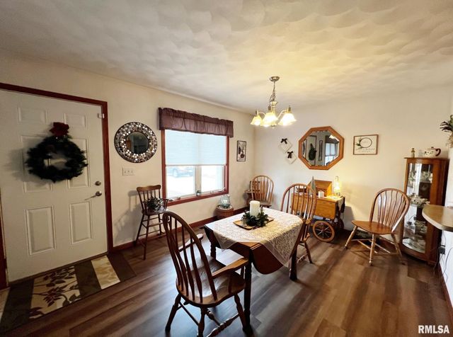 130 W CRUGER Road, Washington, IL 61571