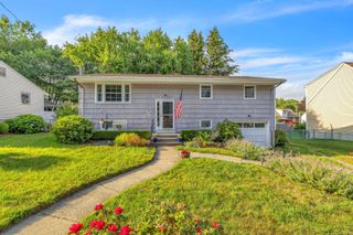 34 Fleming Court, Groton, CT 06340