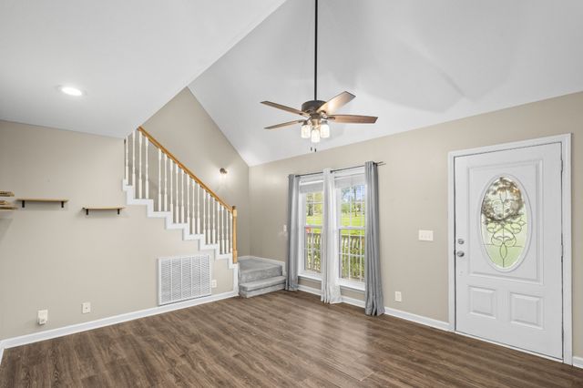 1101 N Corinth Rd, Portland, TN 37148