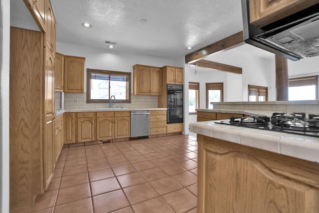 6116 AGATE Avenue NW, Albuquerque, NM 87120