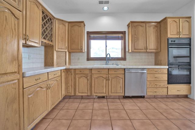 6116 AGATE Avenue NW, Albuquerque, NM 87120