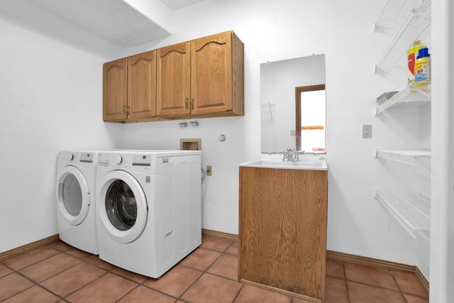 6116 AGATE Avenue NW, Albuquerque, NM 87120