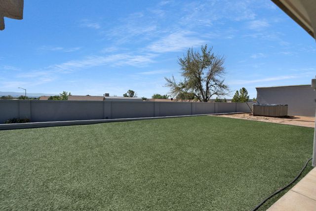 6116 AGATE Avenue NW, Albuquerque, NM 87120