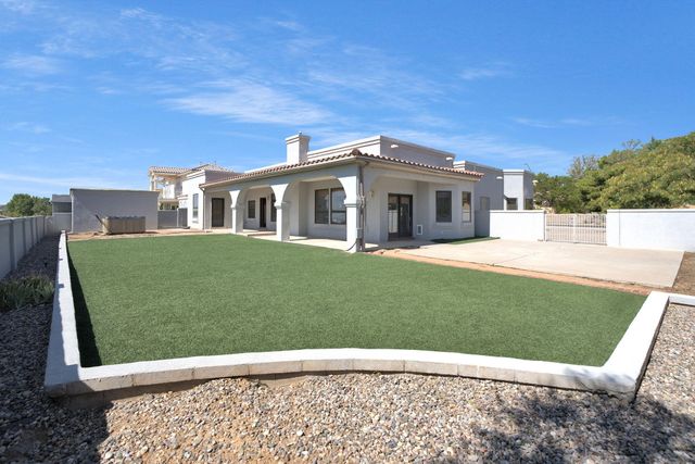 6116 AGATE Avenue NW, Albuquerque, NM 87120