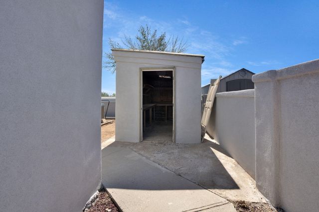 6116 AGATE Avenue NW, Albuquerque, NM 87120