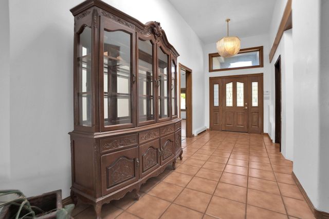 6116 AGATE Avenue NW, Albuquerque, NM 87120