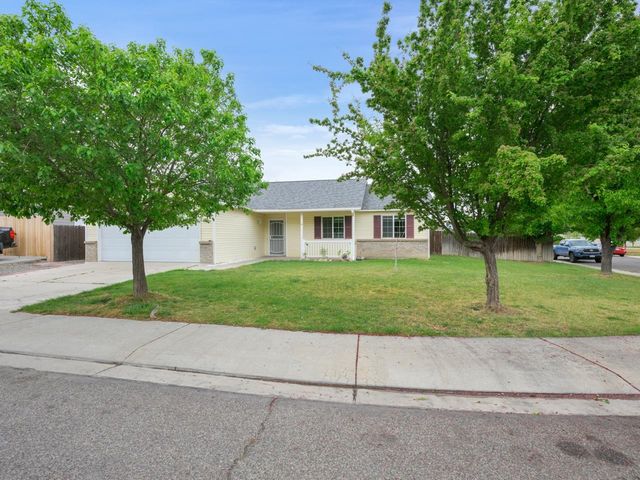2975 Summerbrook Drive, Grand Junction, CO 81504