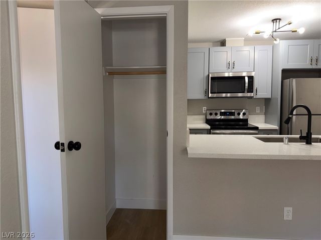 3602 Gaylord Drive 158, Las Vegas, NV 89103