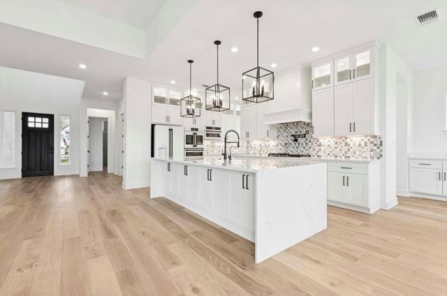 439 Vail River RD, Dripping Springs, TX 78620