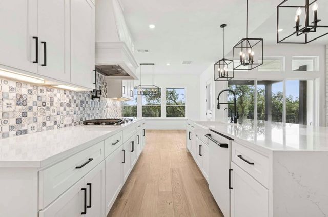 439 Vail River RD, Dripping Springs, TX 78620