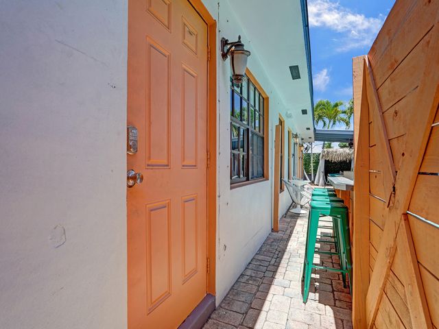 4460 NE 17th Terrace, Oakland Park, FL 33334