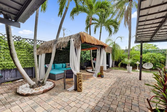 4460 NE 17th Terrace, Oakland Park, FL 33334