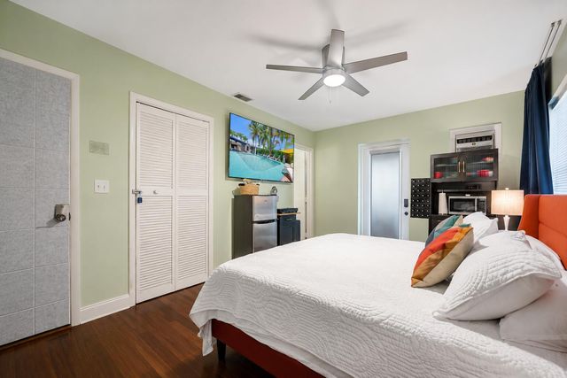 4460 NE 17th Terrace, Oakland Park, FL 33334