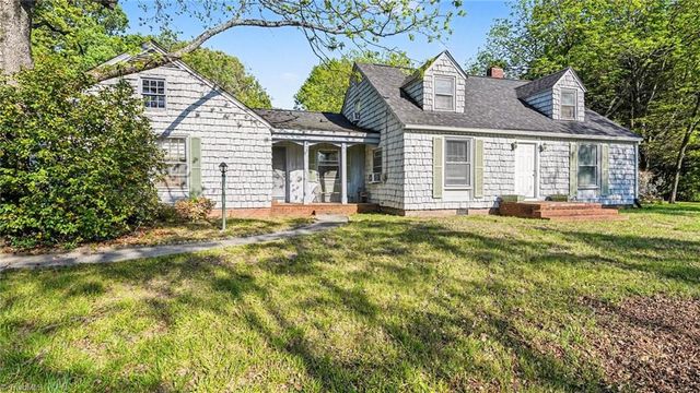 312 Pineywood Road, Thomasville, NC 27360