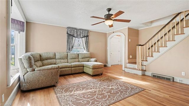 312 Pineywood Road, Thomasville, NC 27360