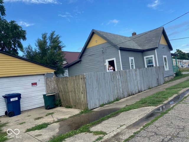 100 N 14th Street, Terre Haute, IN 47807