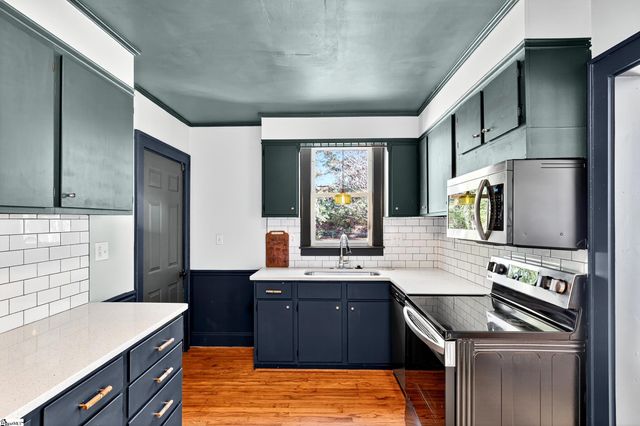 130 Pleasant Ridge Avenue, Greenville, SC 29605