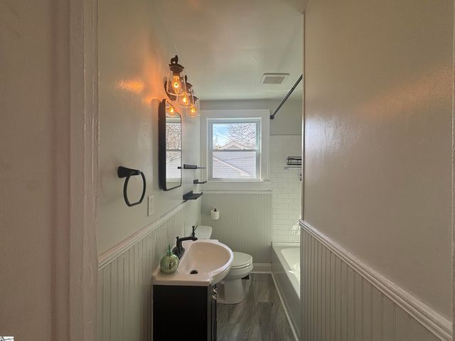 130 Pleasant Ridge Avenue, Greenville, SC 29605