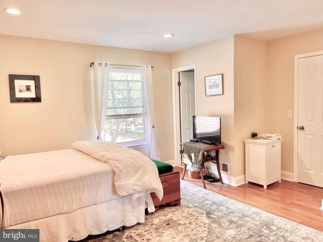 302 MARTEN RD, Princeton, NJ 08540