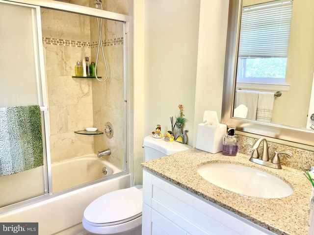 302 MARTEN RD, Princeton, NJ 08540