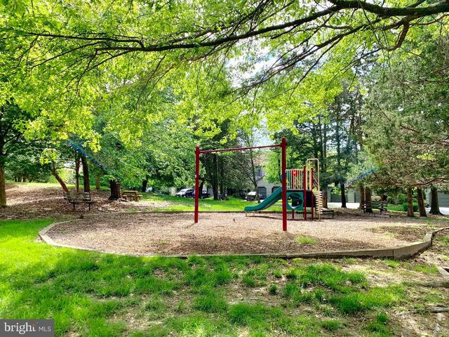 302 MARTEN RD, Princeton, NJ 08540