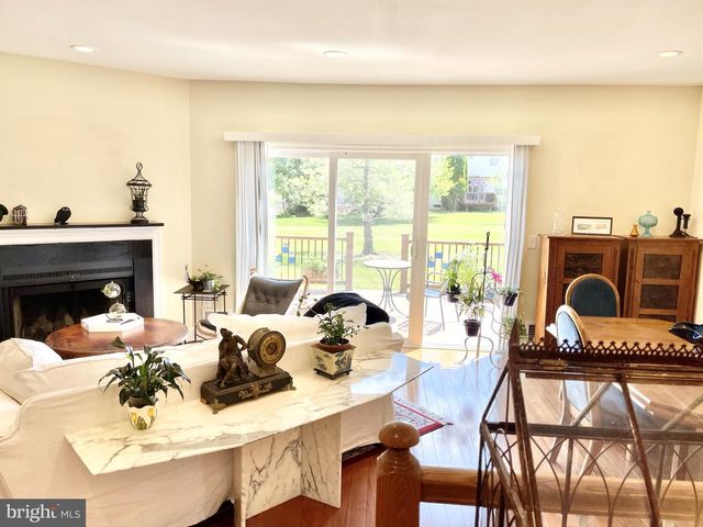 302 MARTEN RD, Princeton, NJ 08540
