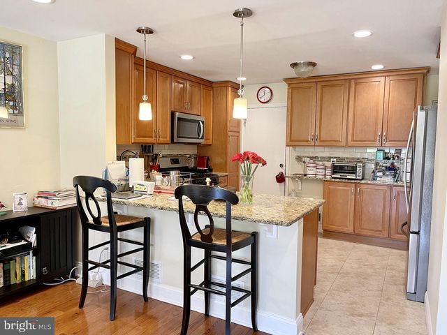 302 MARTEN RD, Princeton, NJ 08540