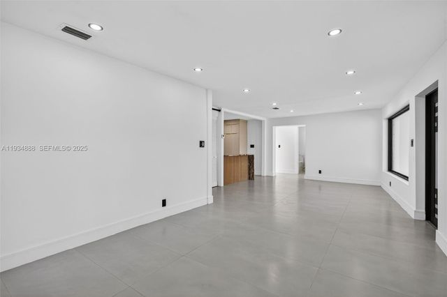 1488 NE 29th St, Pompano Beach, FL 33064