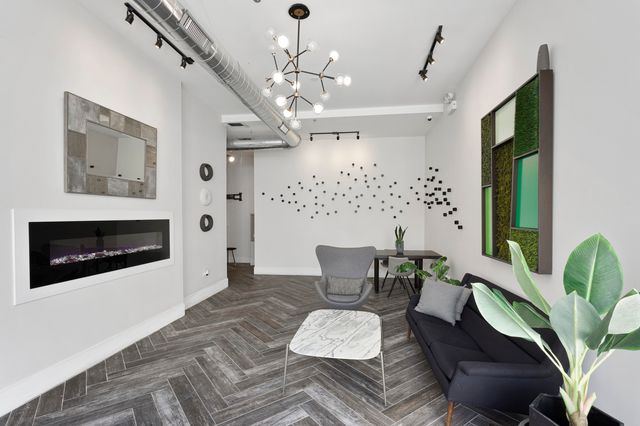 1531 W Howard Avenue 209, Chicago, IL 60626