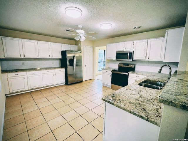 1019 Hedgestone, San Antonio, TX 78258