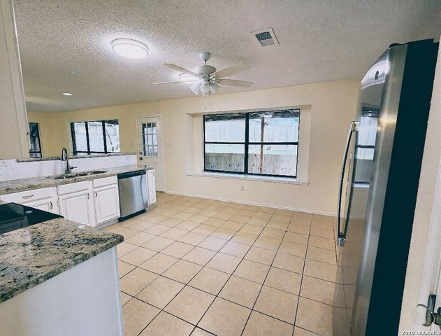 1019 Hedgestone, San Antonio, TX 78258