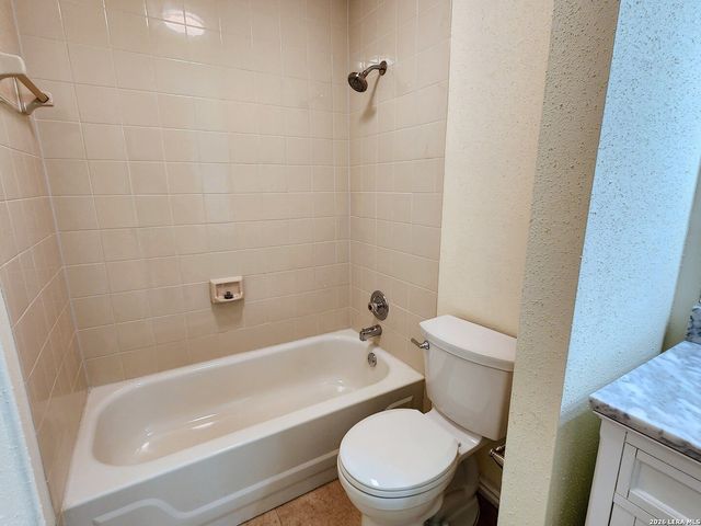 1019 Hedgestone, San Antonio, TX 78258