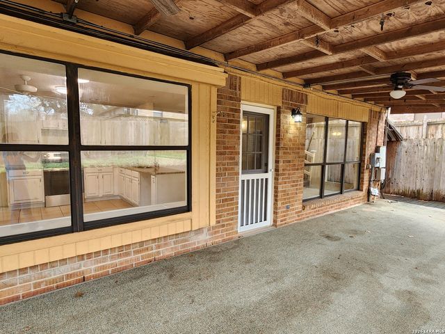 1019 Hedgestone, San Antonio, TX 78258