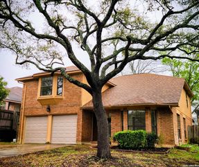 1019 Hedgestone, San Antonio, TX 78258