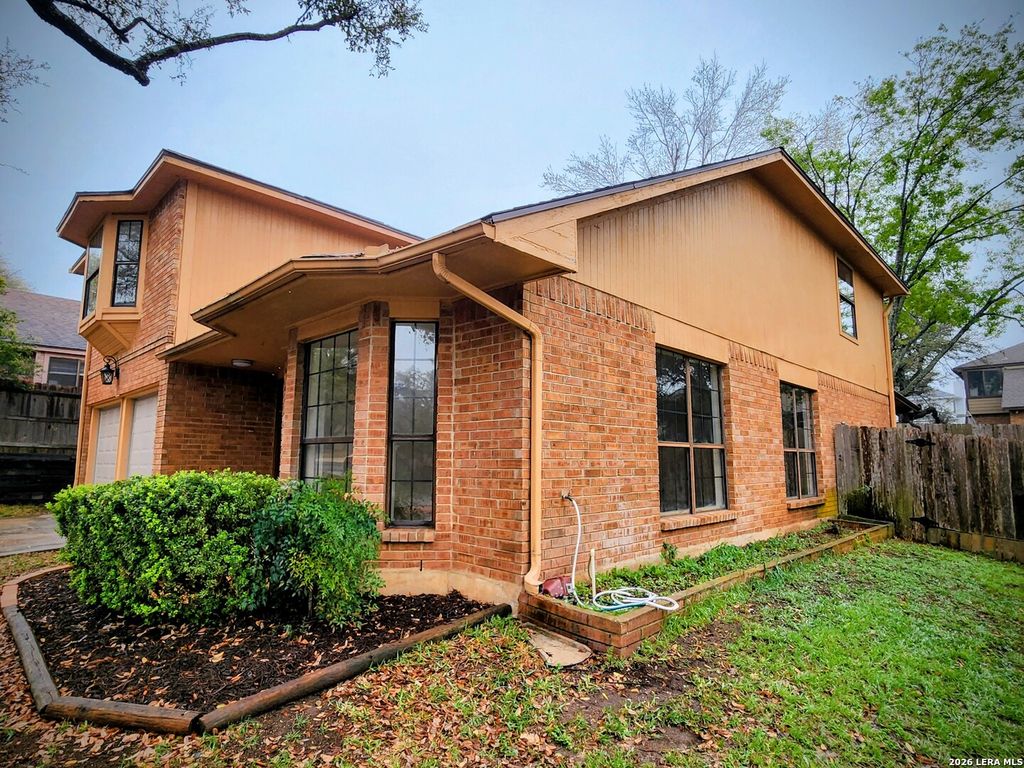 1019 Hedgestone, San Antonio, TX 78258