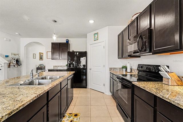 35605 STELLA VAST DRIVE, Zephyrhills, FL 33541