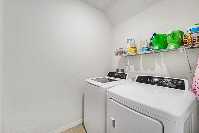 35605 STELLA VAST DRIVE, Zephyrhills, FL 33541