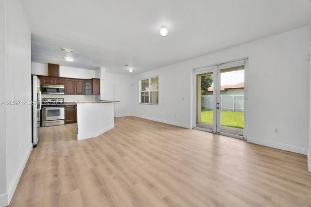 12745 SW 204th Ln, Miami, FL 33177