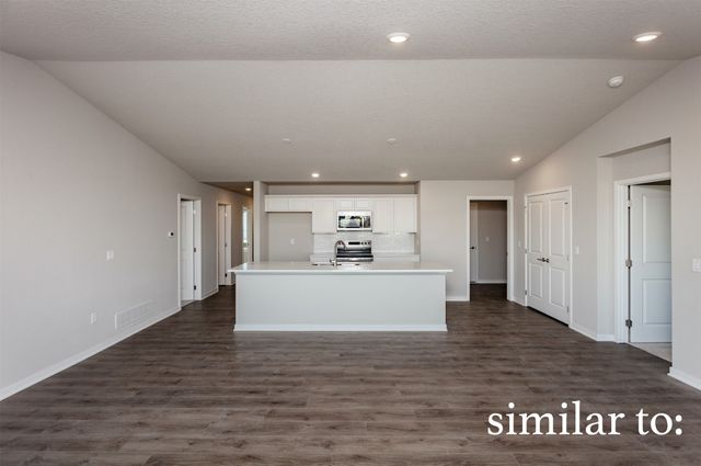 1112 Featherstone Avenue NE, Bondurant, IA 50035